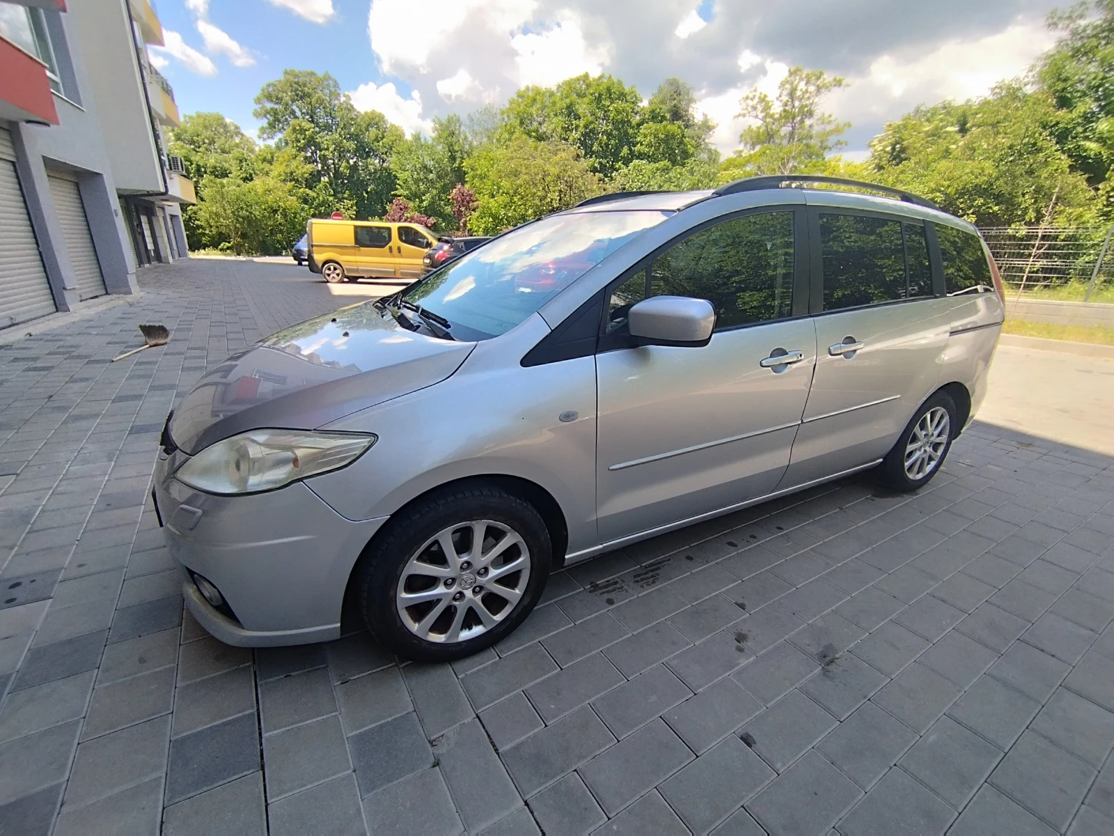 Mazda 5 facelift, снимка 3 - Автомобили и джипове - 54669192