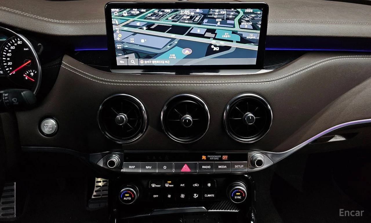 Kia Stinger 3.3* TURBO* ПОДГРЕВ* ОБДУХВАНЕ* ХЕДЪП* LANE* ASSIS, снимка 10 - Автомобили и джипове - 54736735