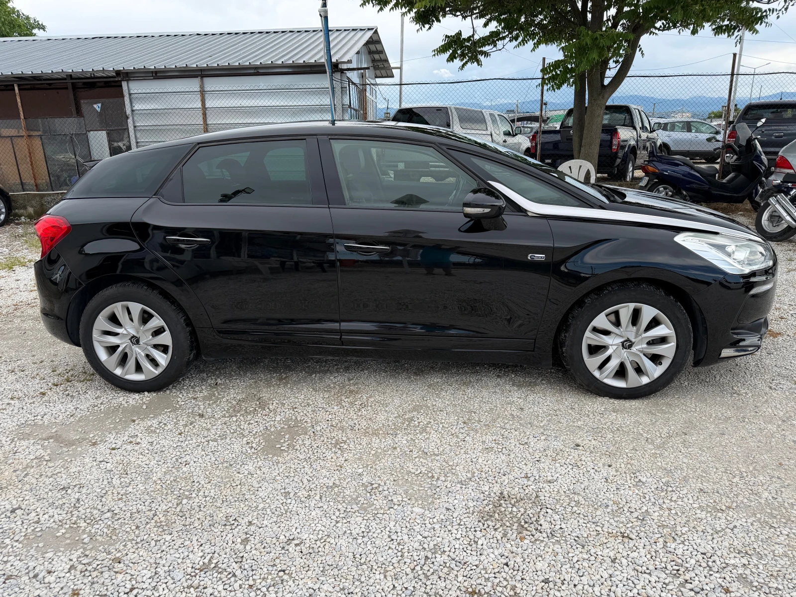 Citroen DS5 2.0HDI-HYBRID, снимка 6 - Автомобили и джипове - 54751366