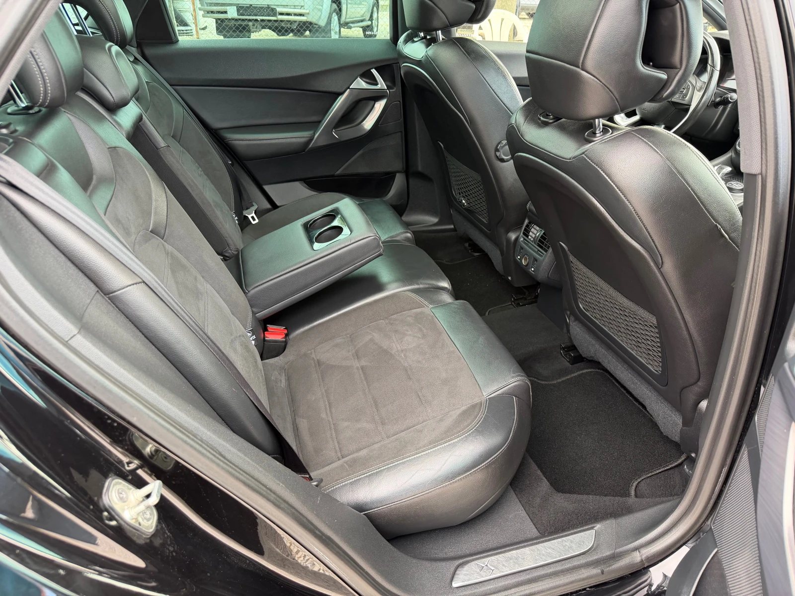 Citroen DS5 2.0HDI-HYBRID, снимка 12 - Автомобили и джипове - 54751366