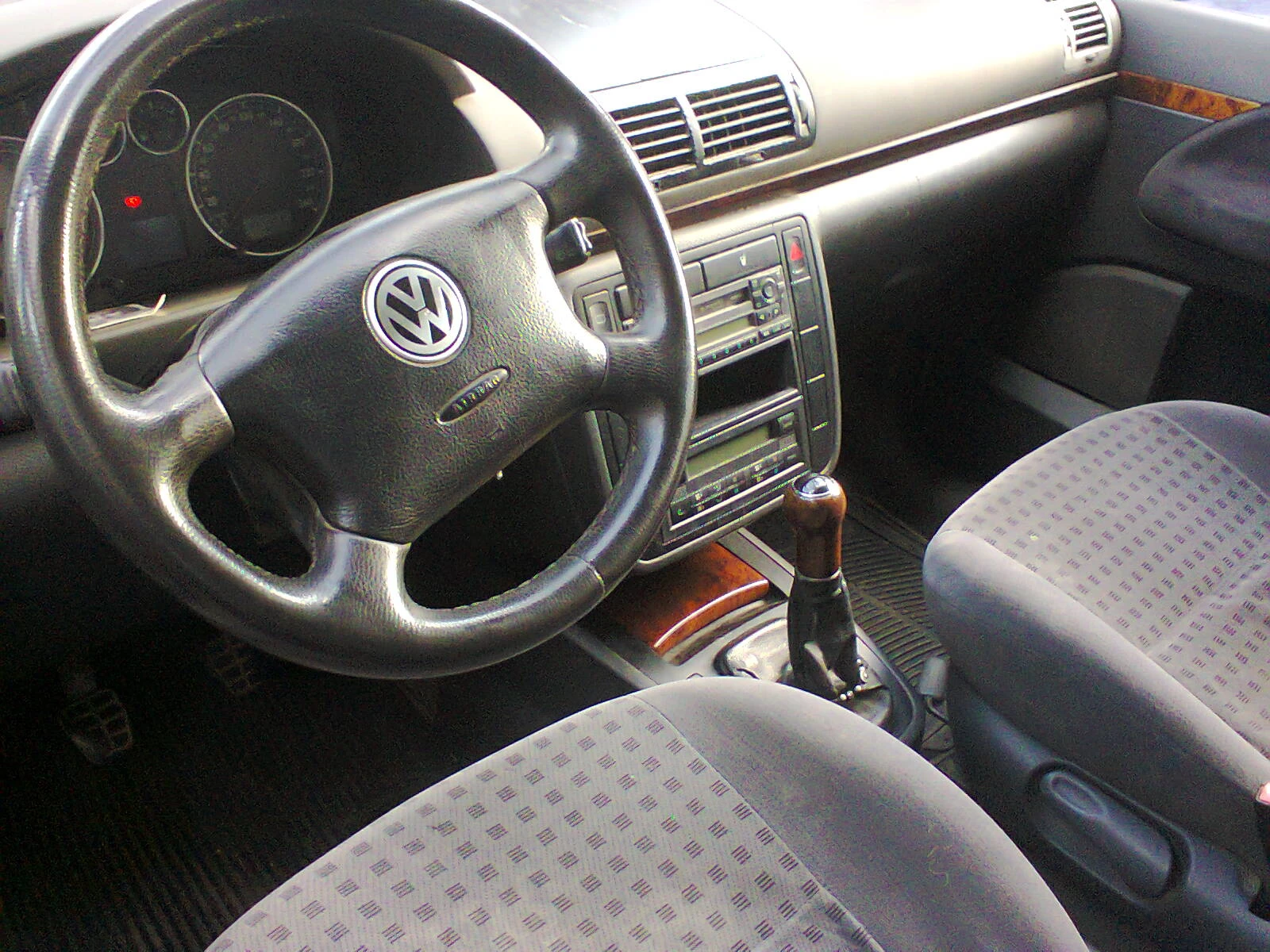 VW Sharan * KLIMATRONIK* - 6 скорости 1.9TD-116 коня , снимка 6 - Автомобили и джипове - 54809298