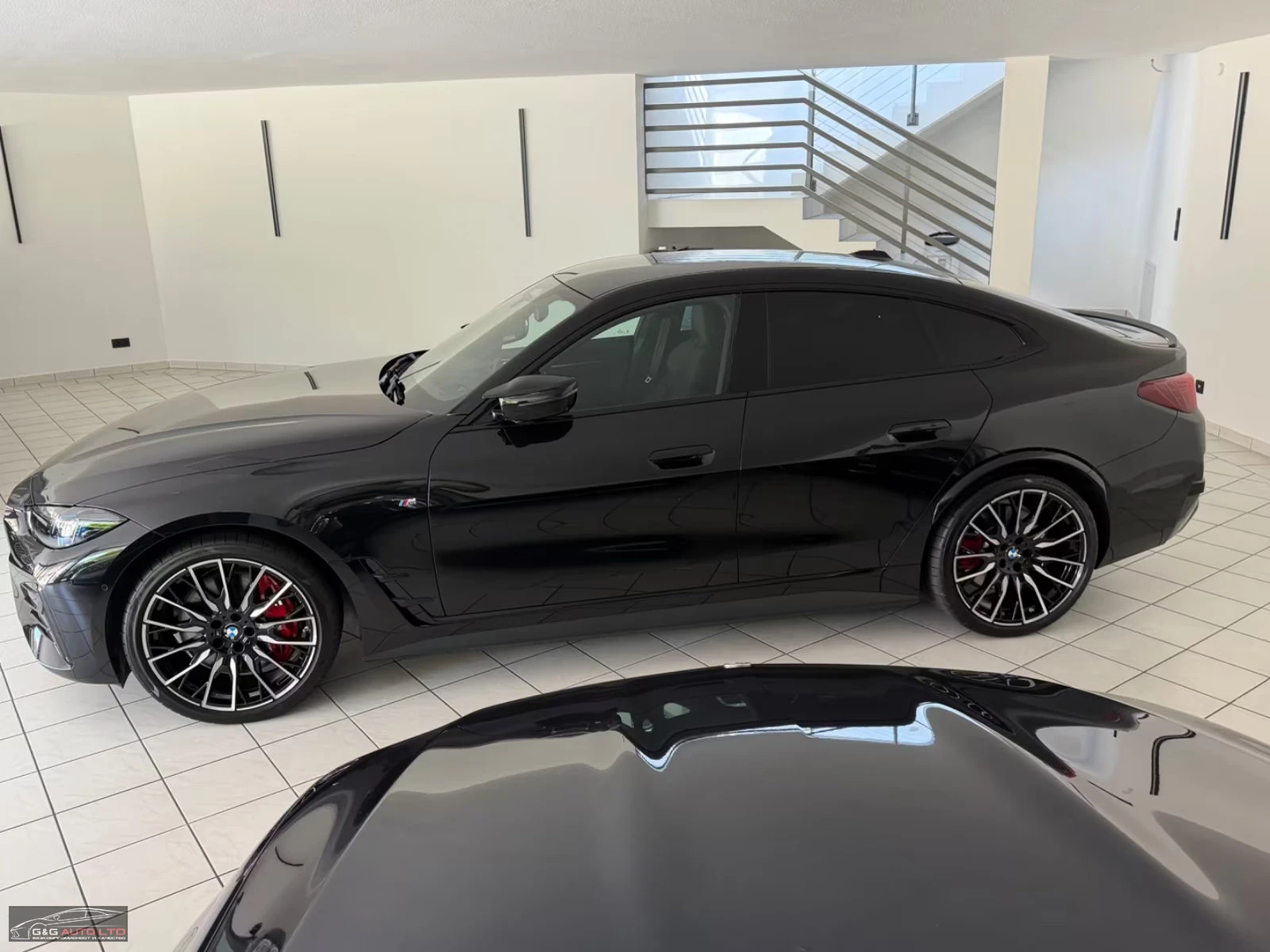 BMW i4 M60/601HP/xDRIVE/SPORT/PRO/360/BLACK/ACC/537z, снимка 3 - Автомобили и джипове - 55146534