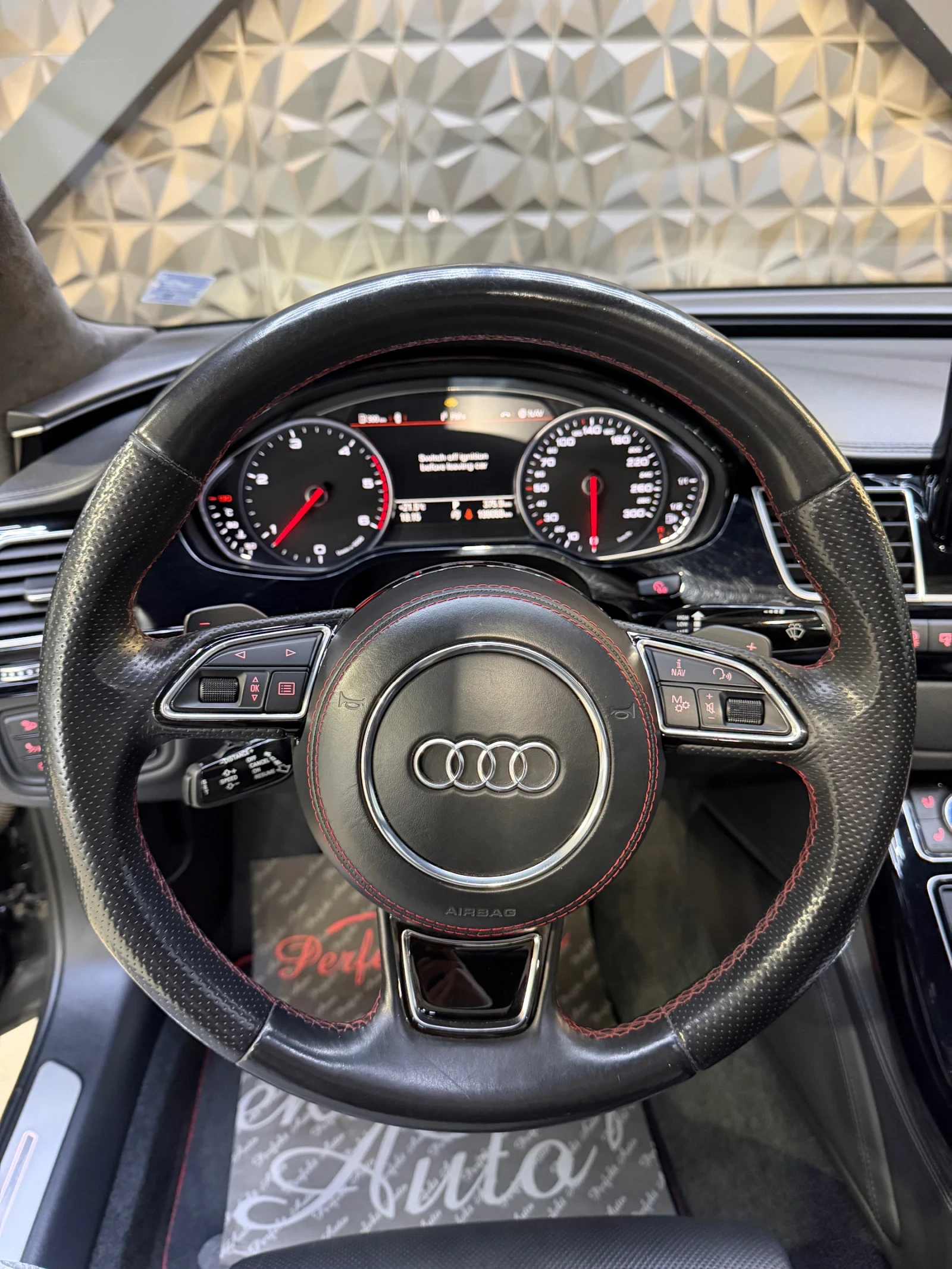 Audi A8 4.2 TDI S8 QUATTRO S LINE * FULL Екстри * MATRIX* , снимка 13 - Автомобили и джипове - 55321345