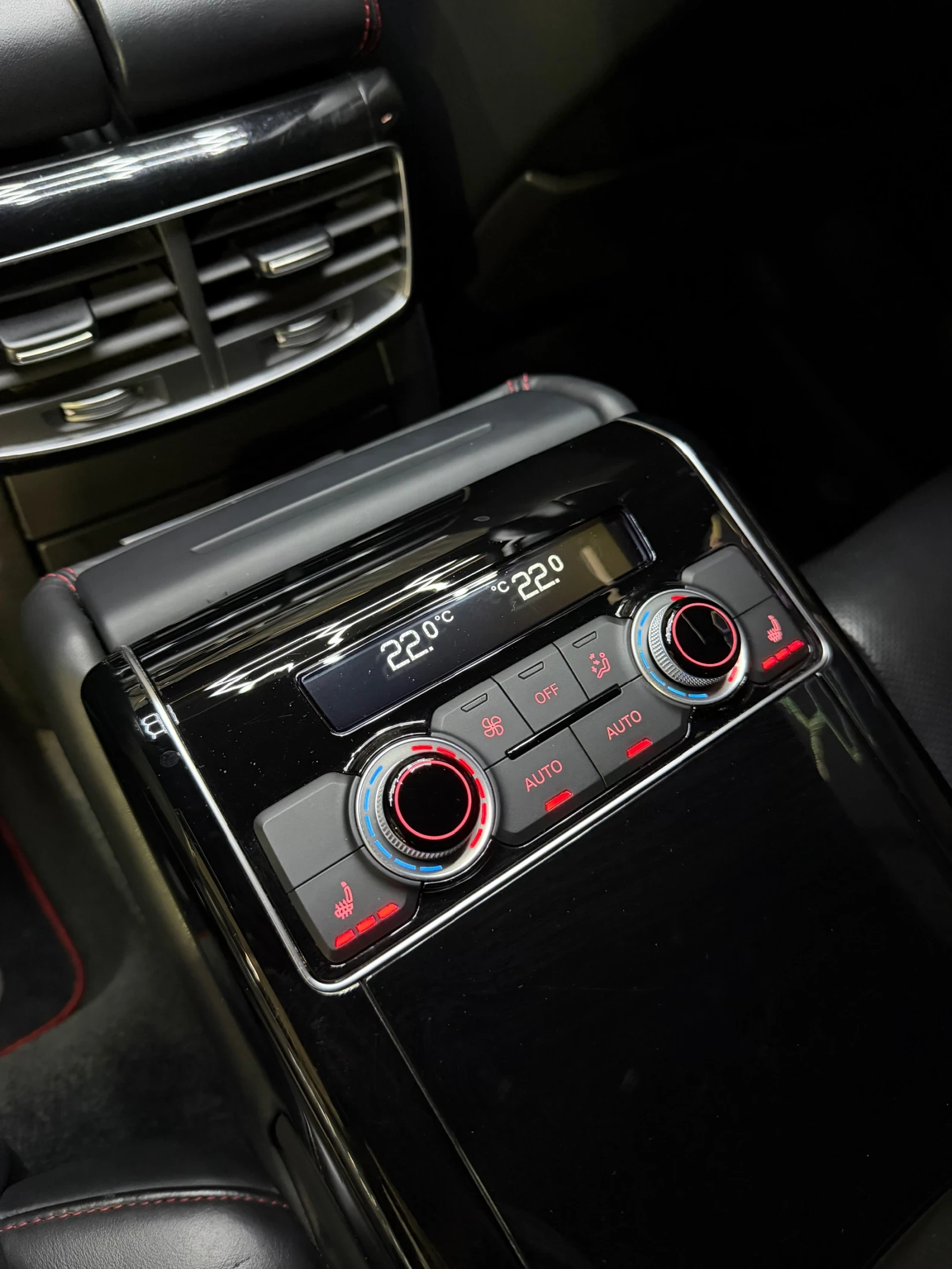 Audi A8 4.2 TDI S8 QUATTRO S LINE * FULL Екстри * MATRIX* , снимка 6 - Автомобили и джипове - 55321345