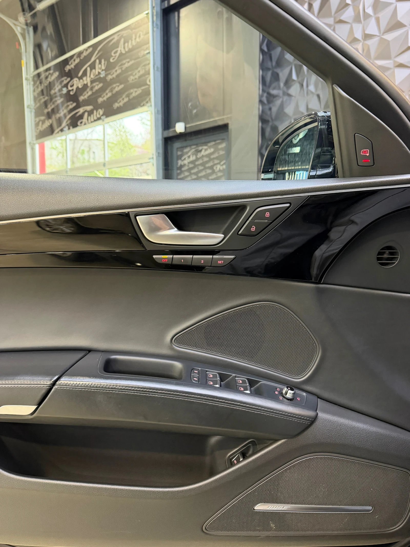Audi A8 4.2 TDI S8 QUATTRO S LINE * FULL Екстри * MATRIX* , снимка 14 - Автомобили и джипове - 55321345