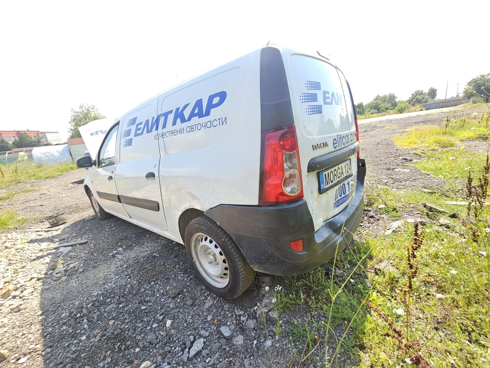Dacia Logan 1.5DCI, снимка 4 - Автомобили и джипове - 55328513