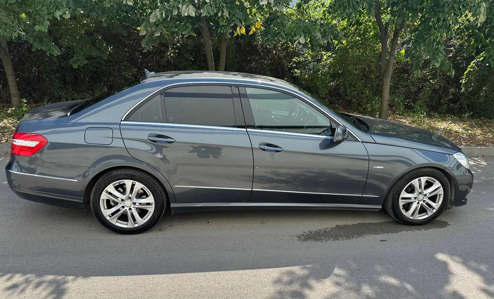 Mercedes-Benz E 350 CDi/4-MATIC, снимка 7 - Автомобили и джипове - 55362715
