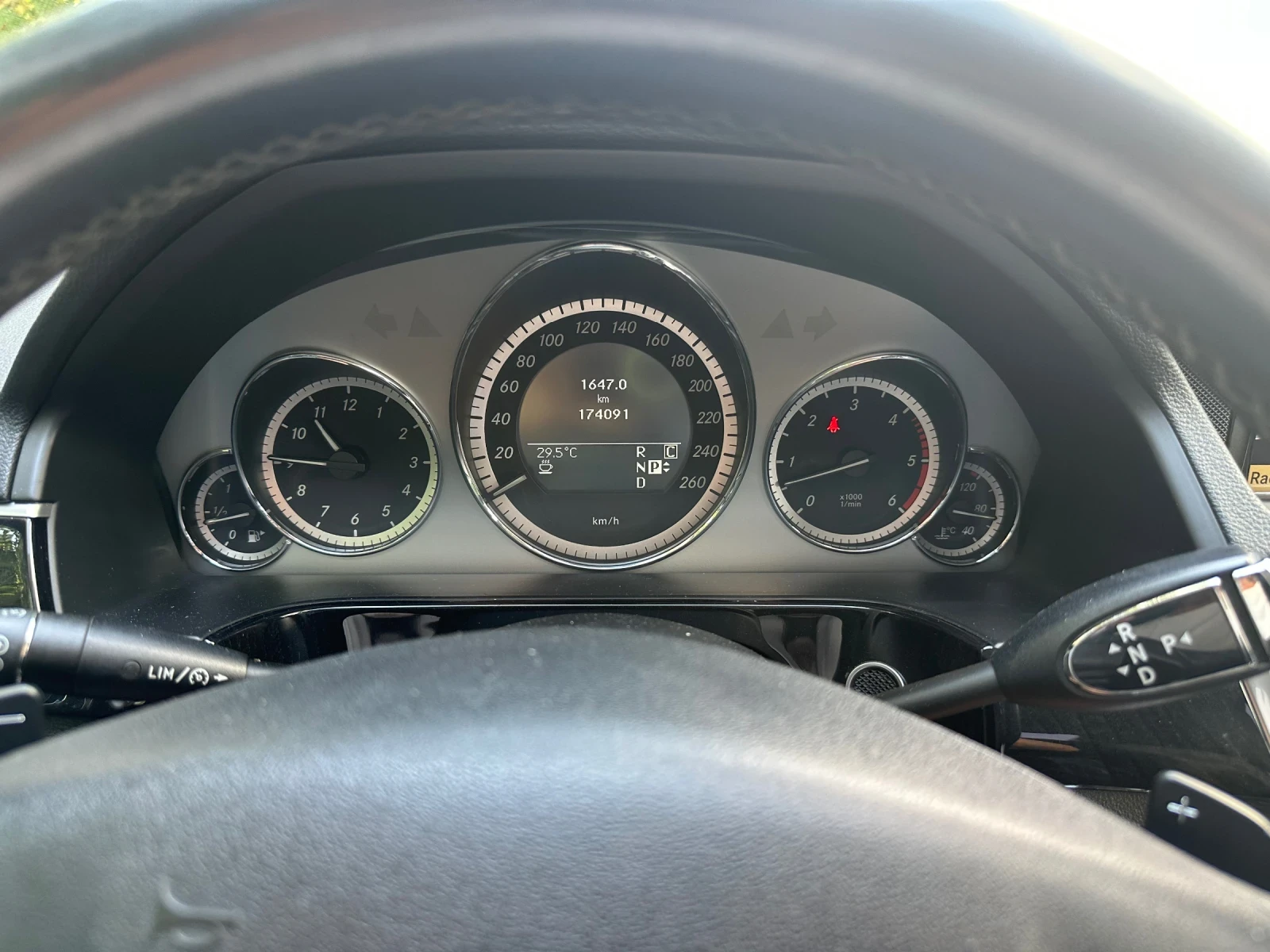 Mercedes-Benz E 350 CDi/4-MATIC, снимка 14 - Автомобили и джипове - 55362715