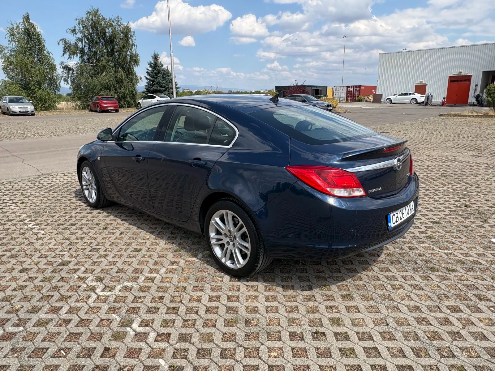 Opel Insignia, снимка 3 - Автомобили и джипове - 55775495