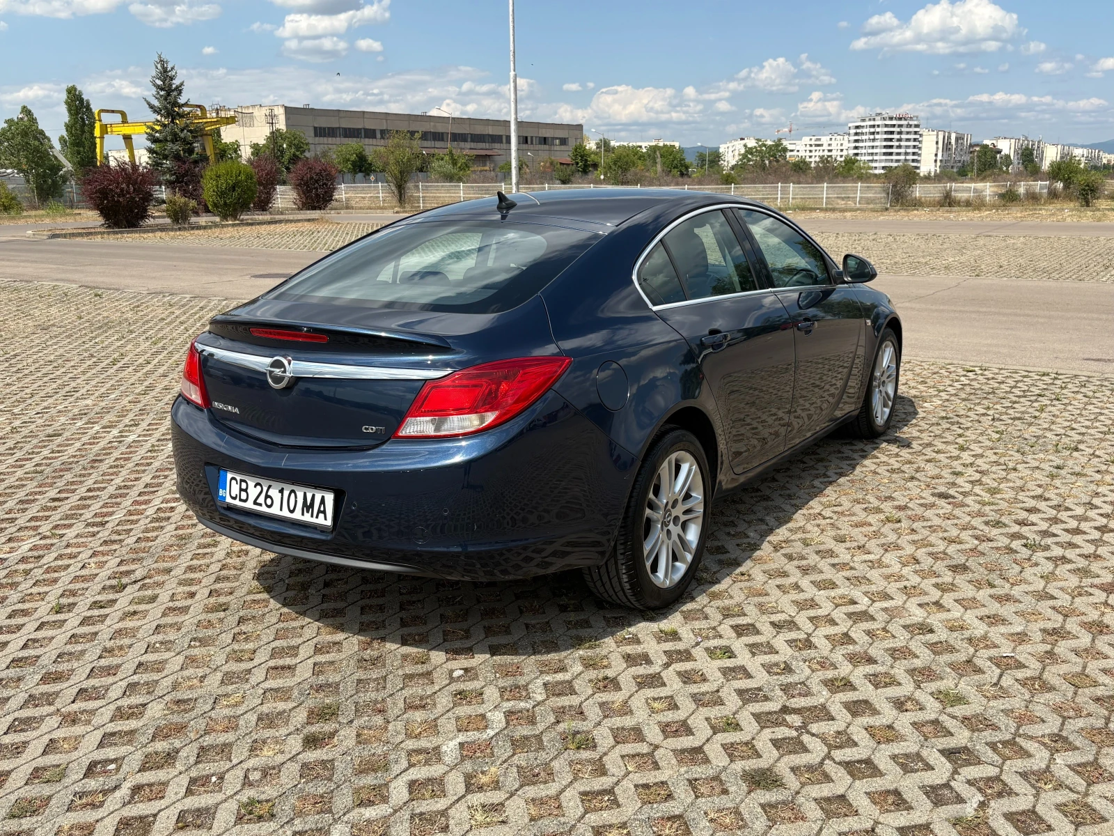 Opel Insignia, снимка 5 - Автомобили и джипове - 55775495