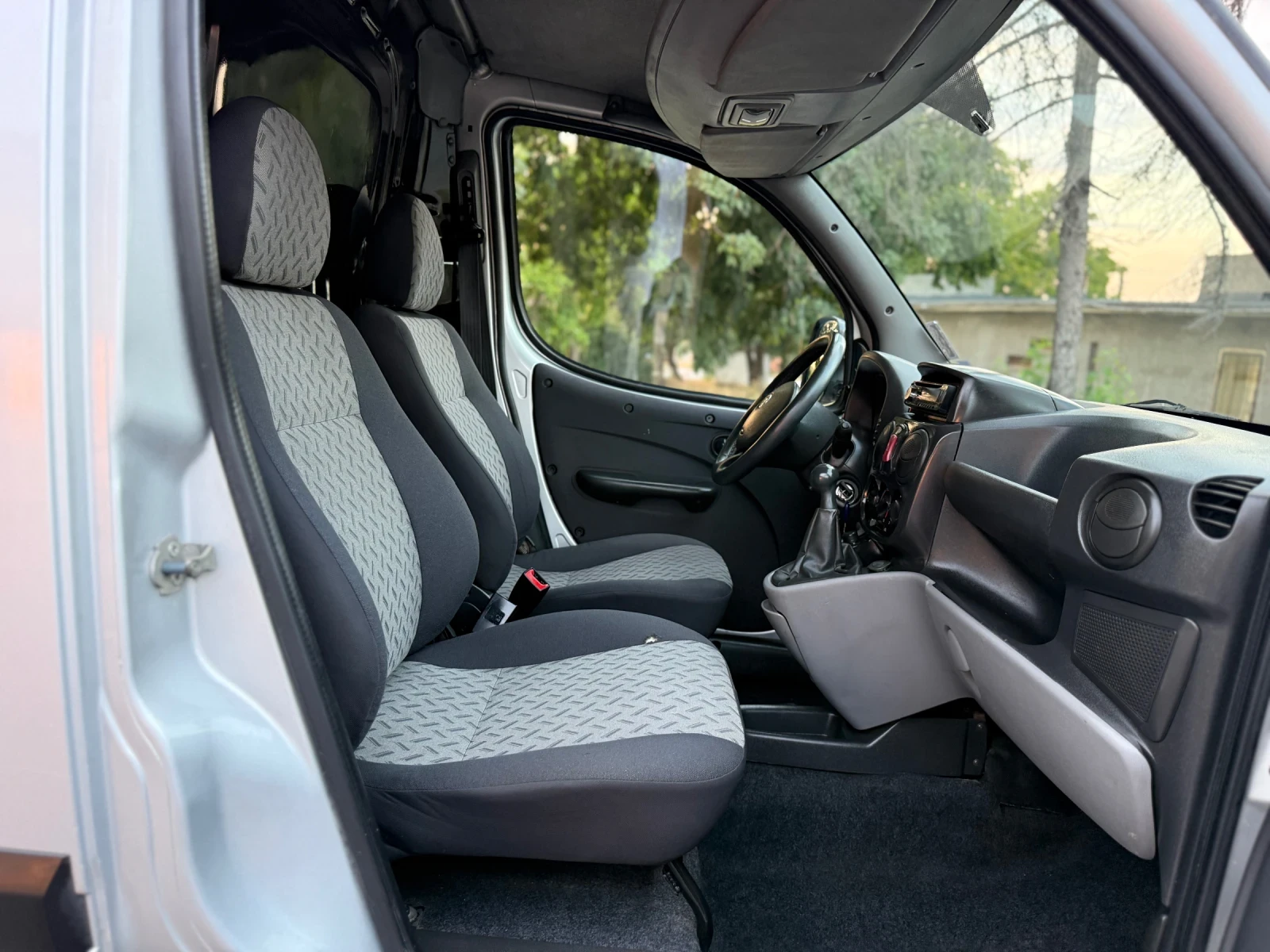 Fiat Doblo, снимка 11 - Автомобили и джипове - 55852073