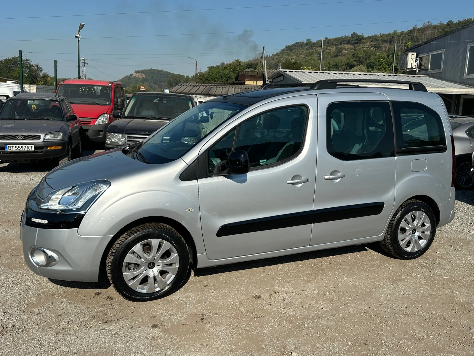 Citroen Berlingo 1.6HDI-92к.с-SELECTION-FACELIFT-ЛЕД-ПАНОРАМА, снимка 3 - Автомобили и джипове - 55881662