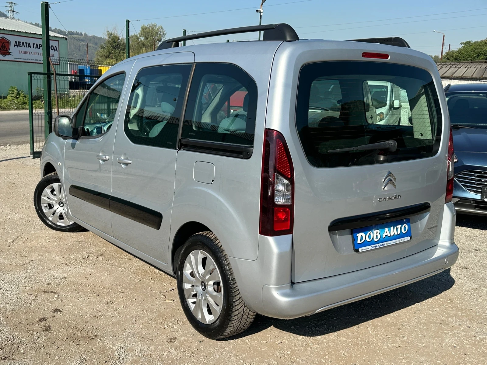 Citroen Berlingo 1.6HDI-92к.с-SELECTION-FACELIFT-ЛЕД-ПАНОРАМА, снимка 4 - Автомобили и джипове - 55881662