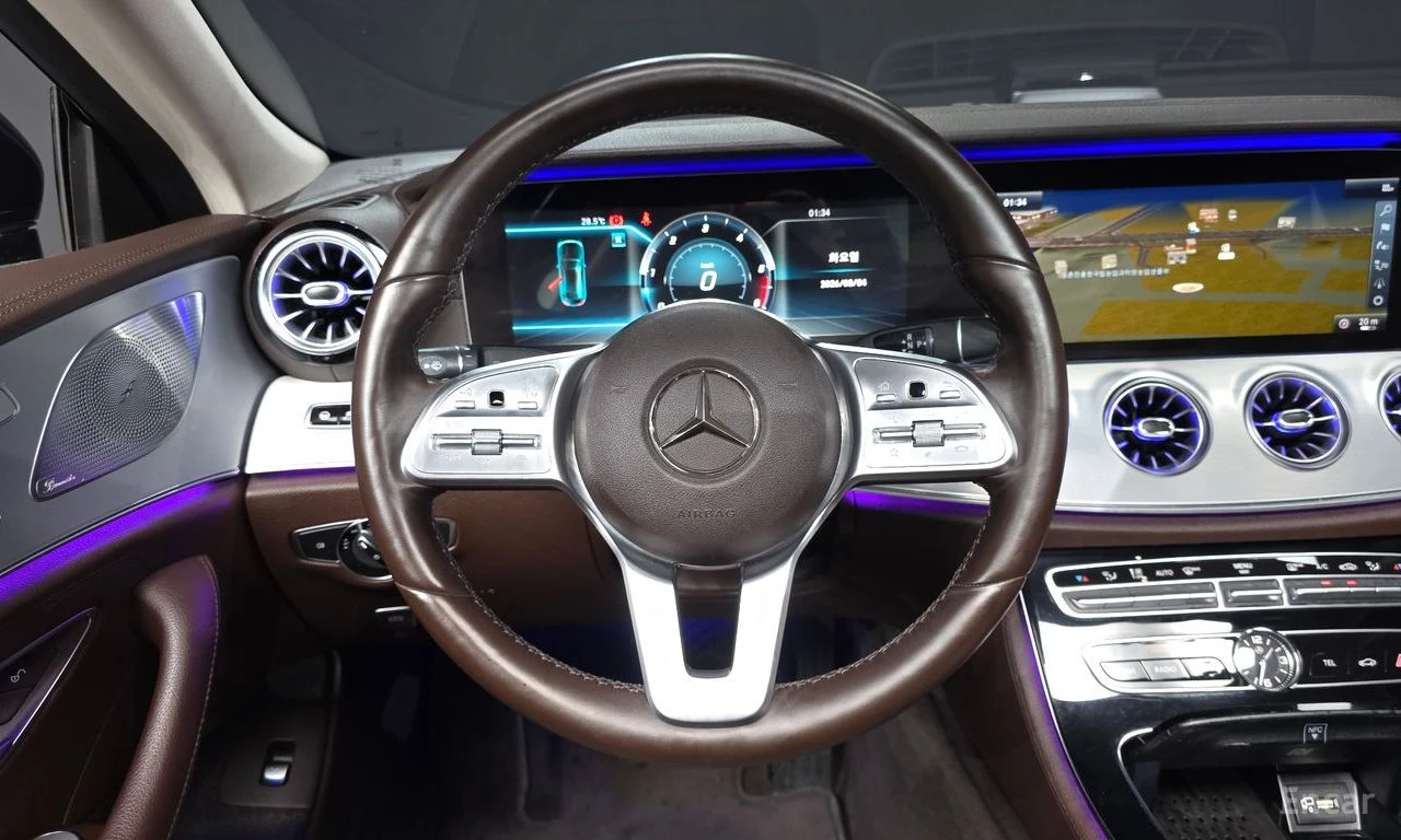 Mercedes-Benz CLS 400 AMG* LINE* 4MATIC* BURMESTER* ОБДУХВАНЕ* ДИСТРОНИК, снимка 8 - Автомобили и джипове - 55971504