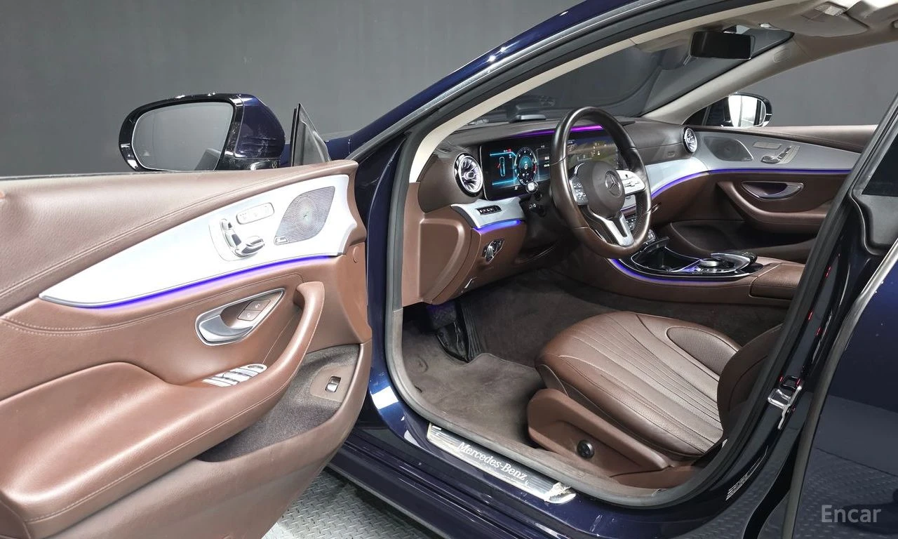 Mercedes-Benz CLS 400 AMG* LINE* 4MATIC* BURMESTER* ОБДУХВАНЕ* ДИСТРОНИК, снимка 5 - Автомобили и джипове - 55971504