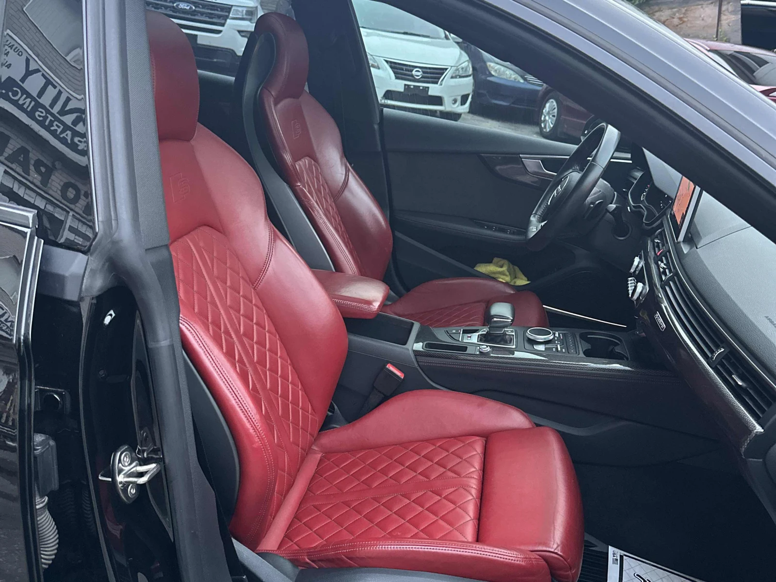 Audi S5 Technik / 360 / Distronic / Масажи / Carfax, снимка 10 - Автомобили и джипове - 56150967