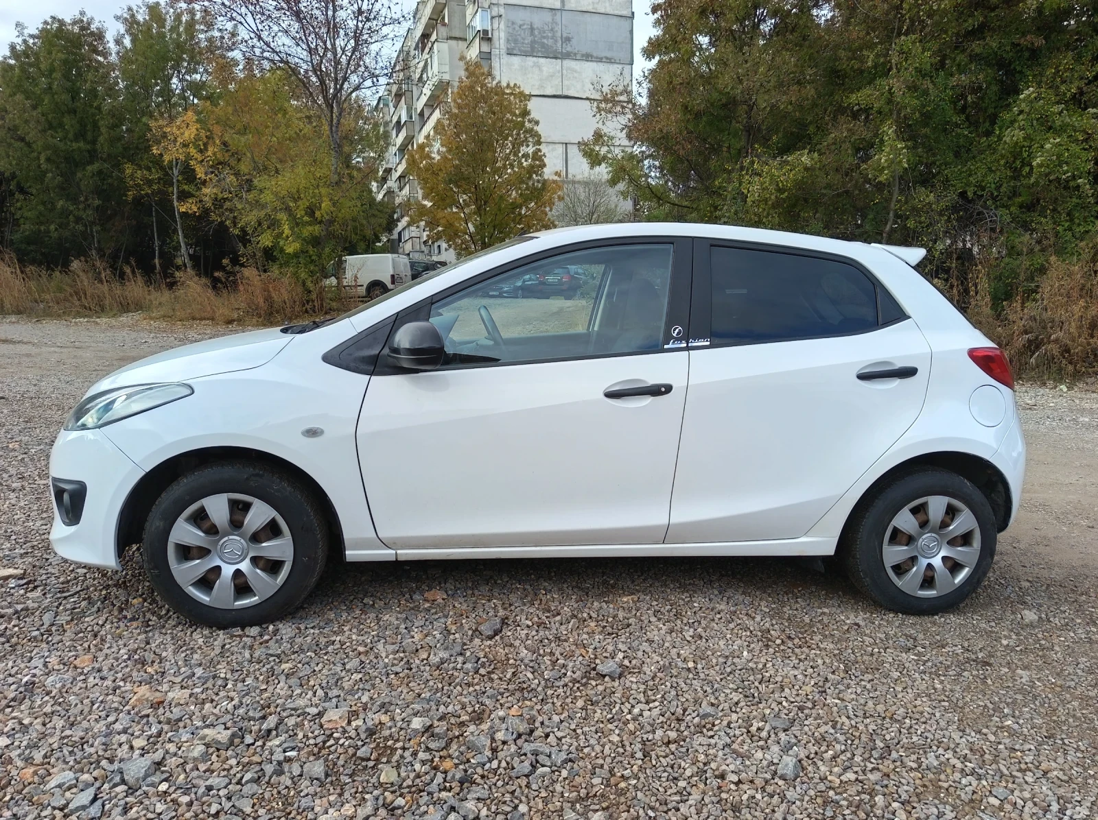 Mazda 2 Fashion, снимка 8 - Автомобили и джипове - 56623597