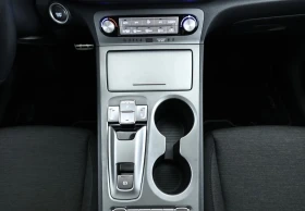 Hyundai Kona Select  64kw 35000km | Mobile.bg � ����� ������ 8