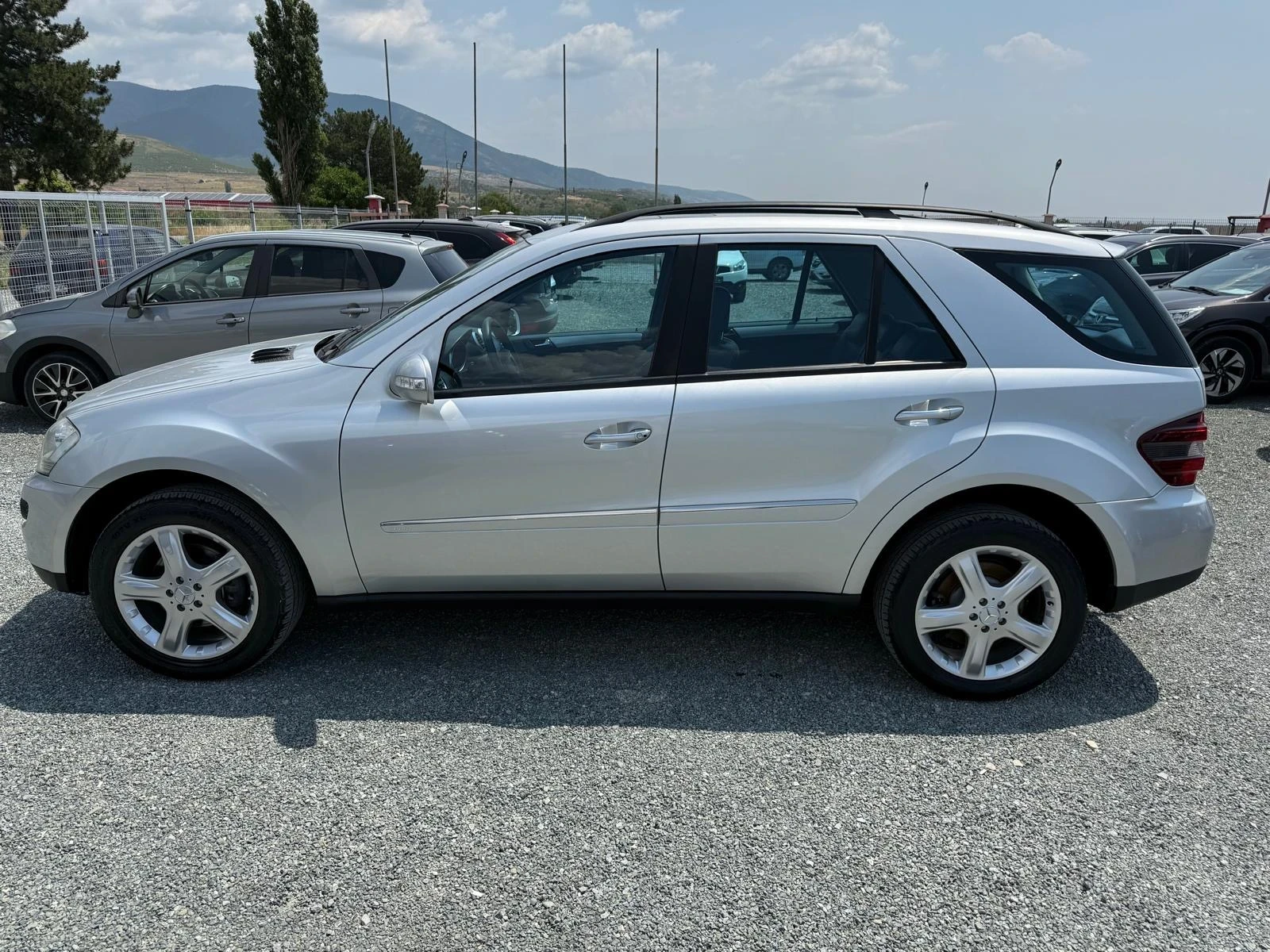 Mercedes-Benz ML 320 (KATO НОВА)^(4-MATIC) - изображение 9