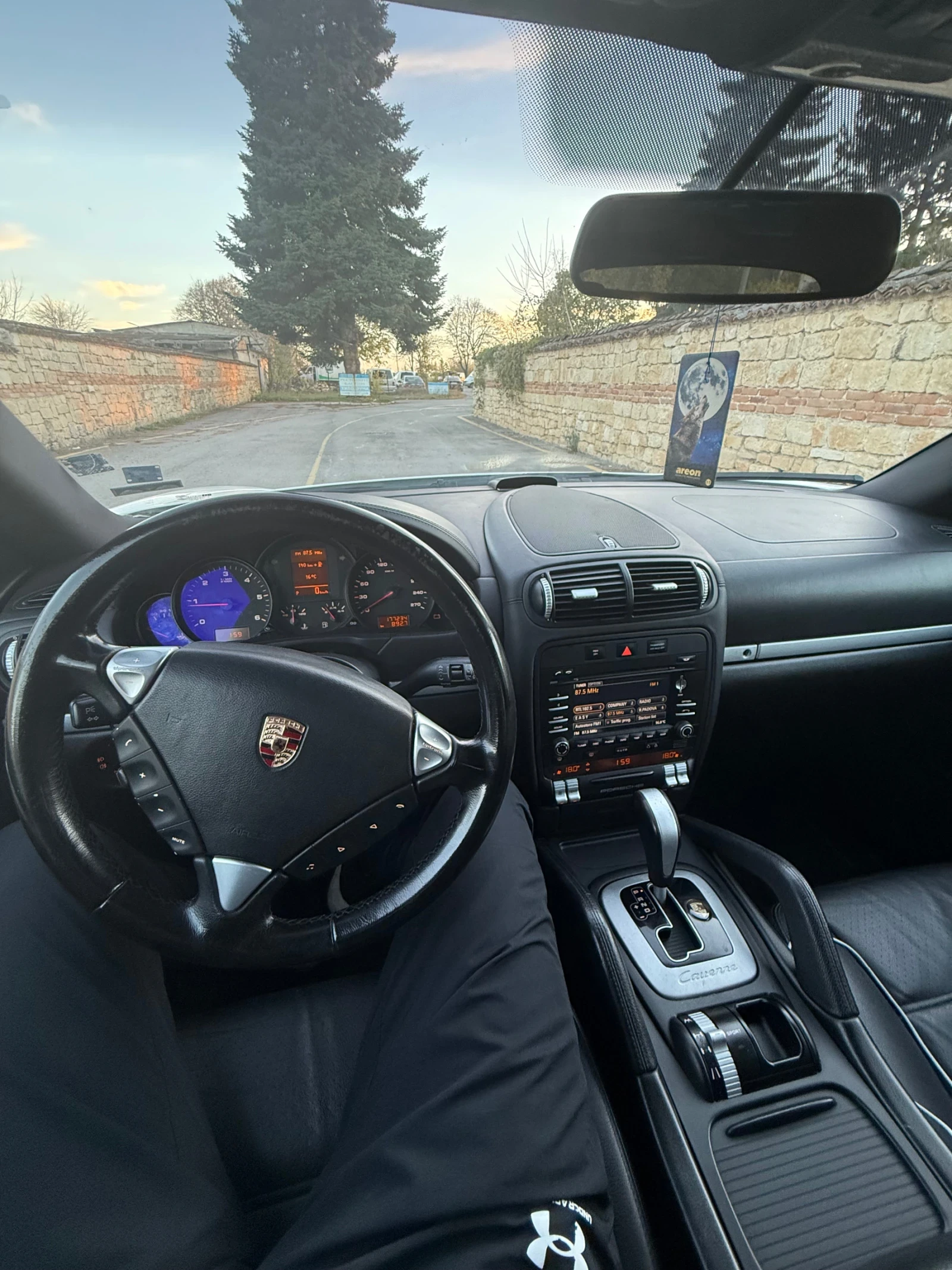 Porsche Cayenne  - изображение 9