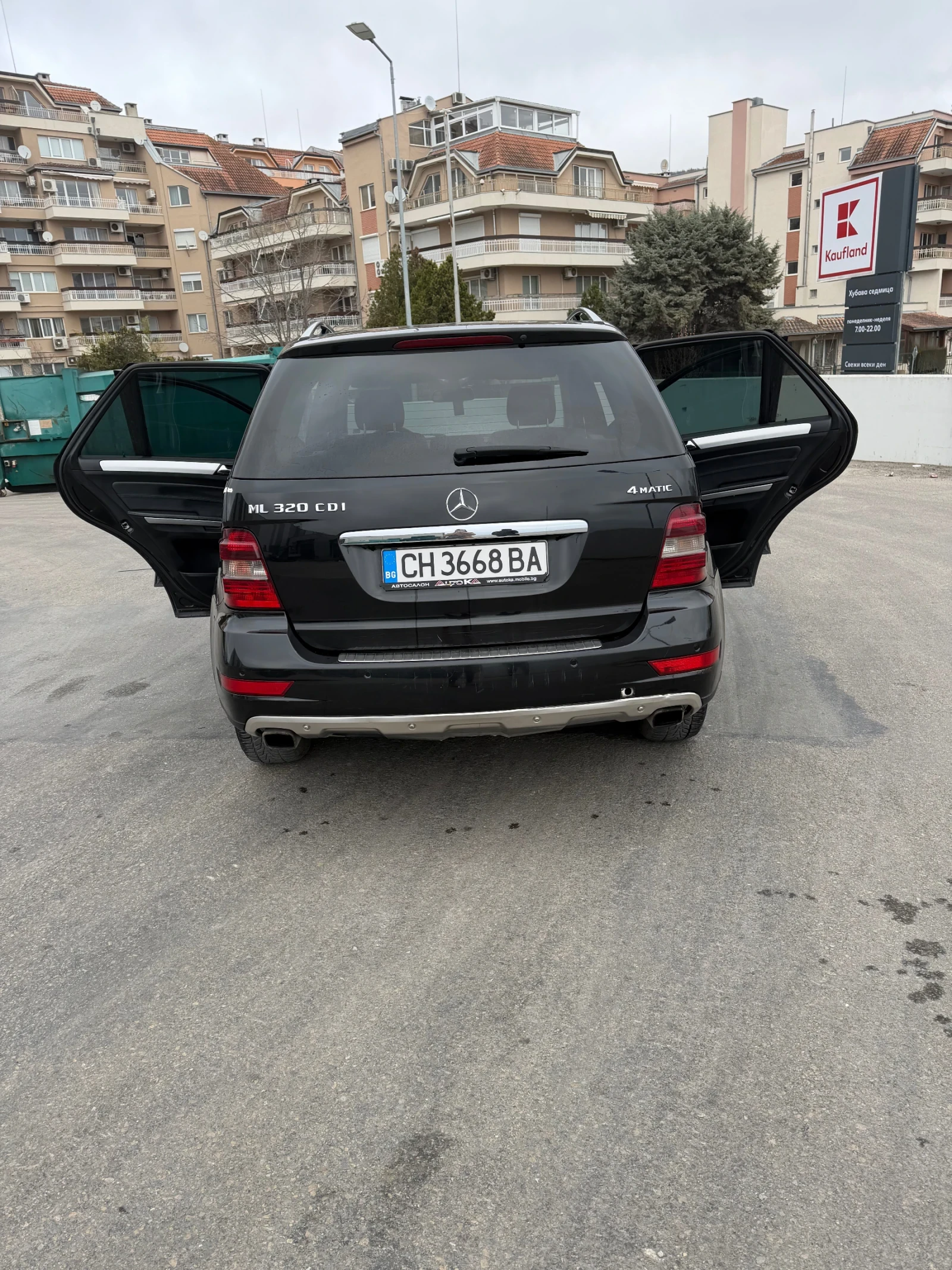 Mercedes-Benz ML 320, снимка 10 - Автомобили и джипове - 53997683