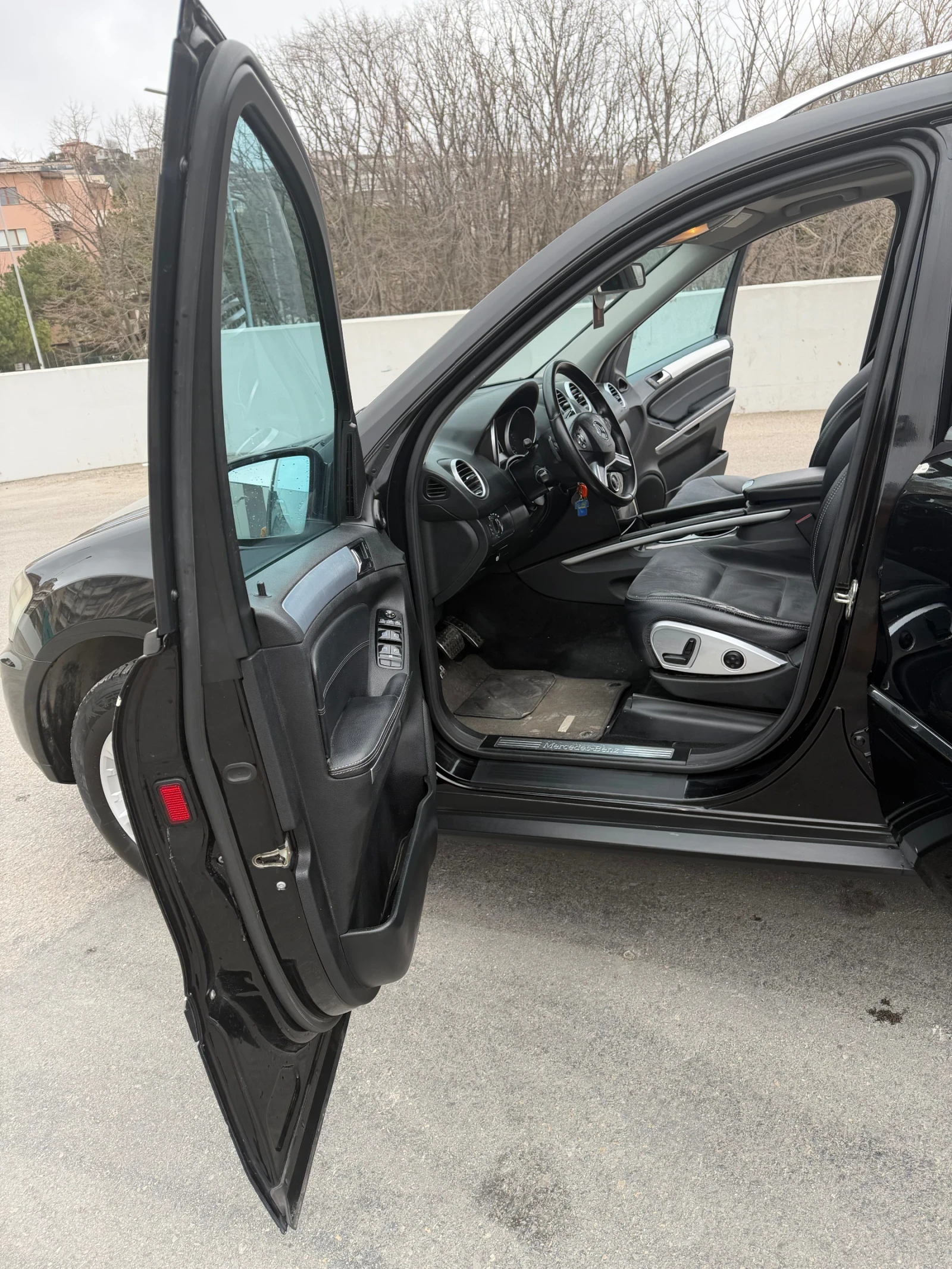 Mercedes-Benz ML 320, снимка 8 - Автомобили и джипове - 53997683