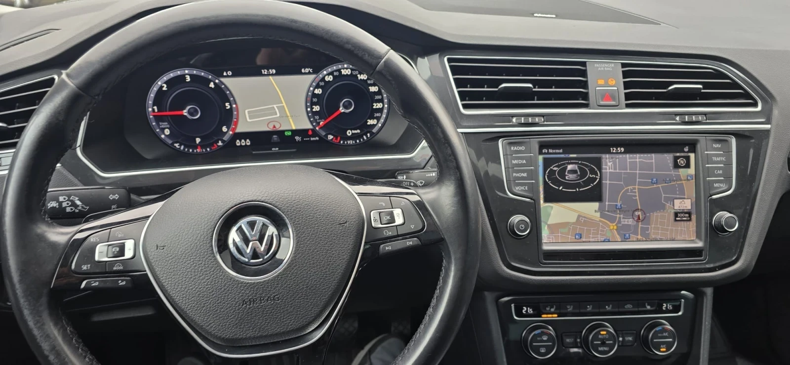 VW Tiguan 2.0 190 R-Line Full 360  Digital, снимка 11 - Автомобили и джипове - 54450278