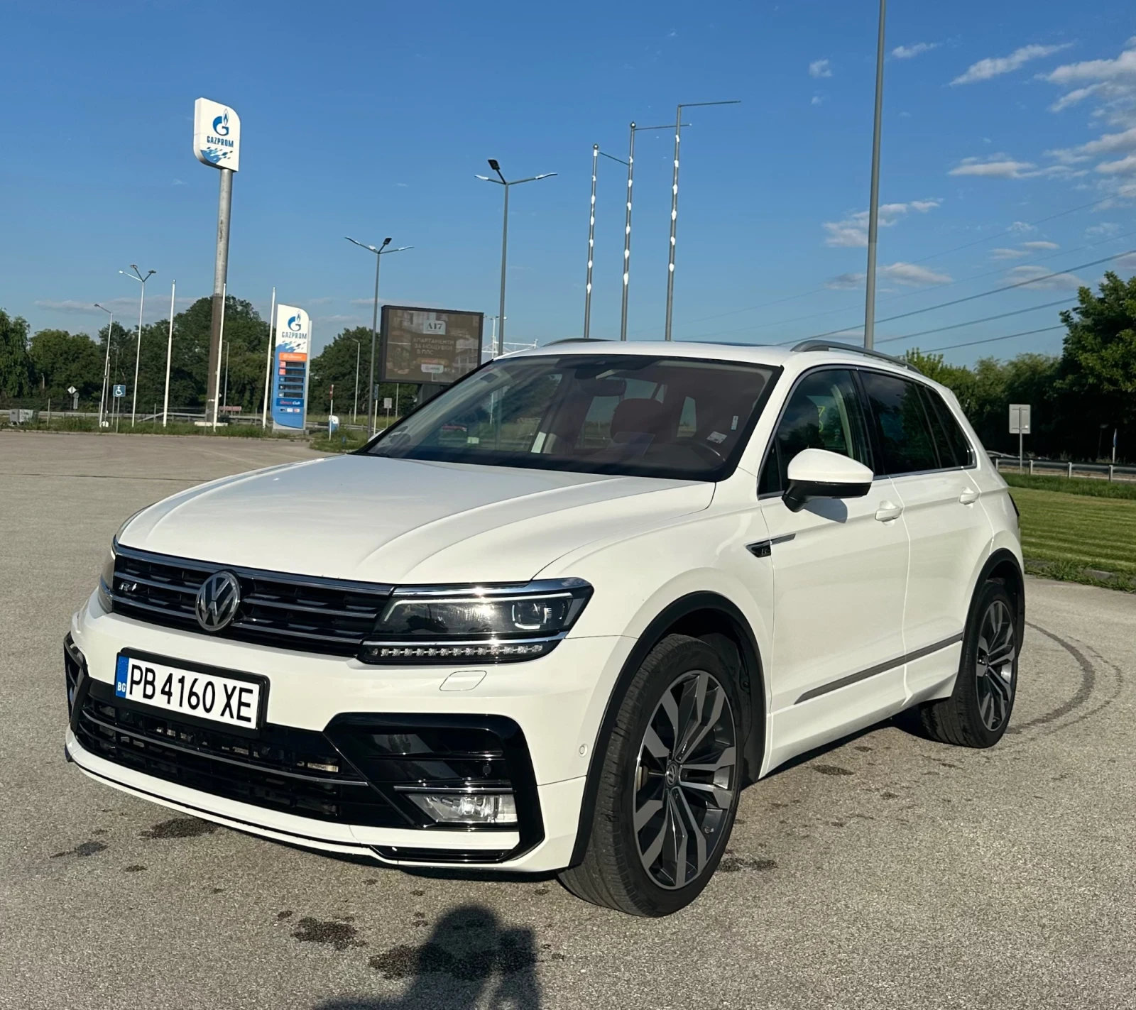 VW Tiguan R-Line FULL Нов внос Германия* Head-up* 360* Digit