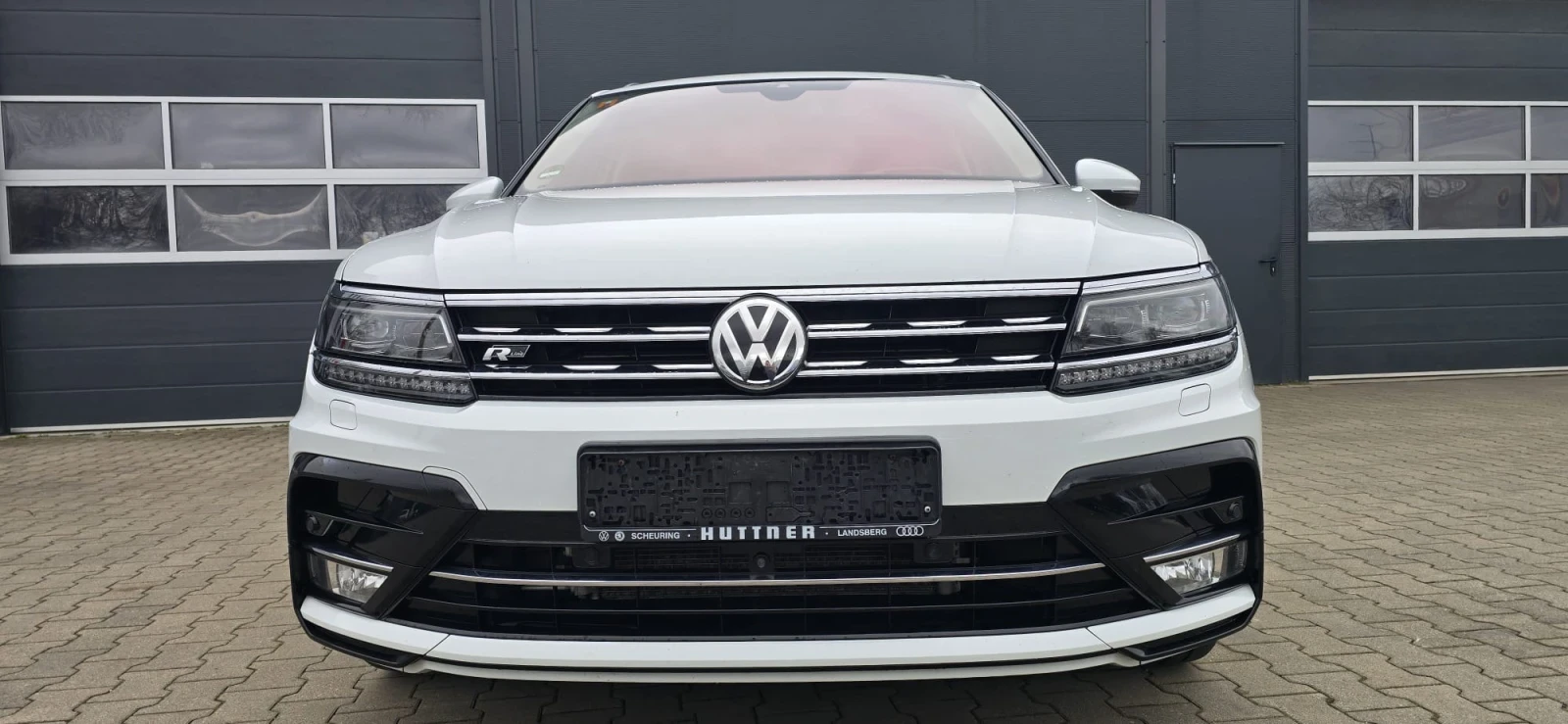 VW Tiguan 2.0 190 R-Line Full 360  Digital, снимка 8 - Автомобили и джипове - 54450278