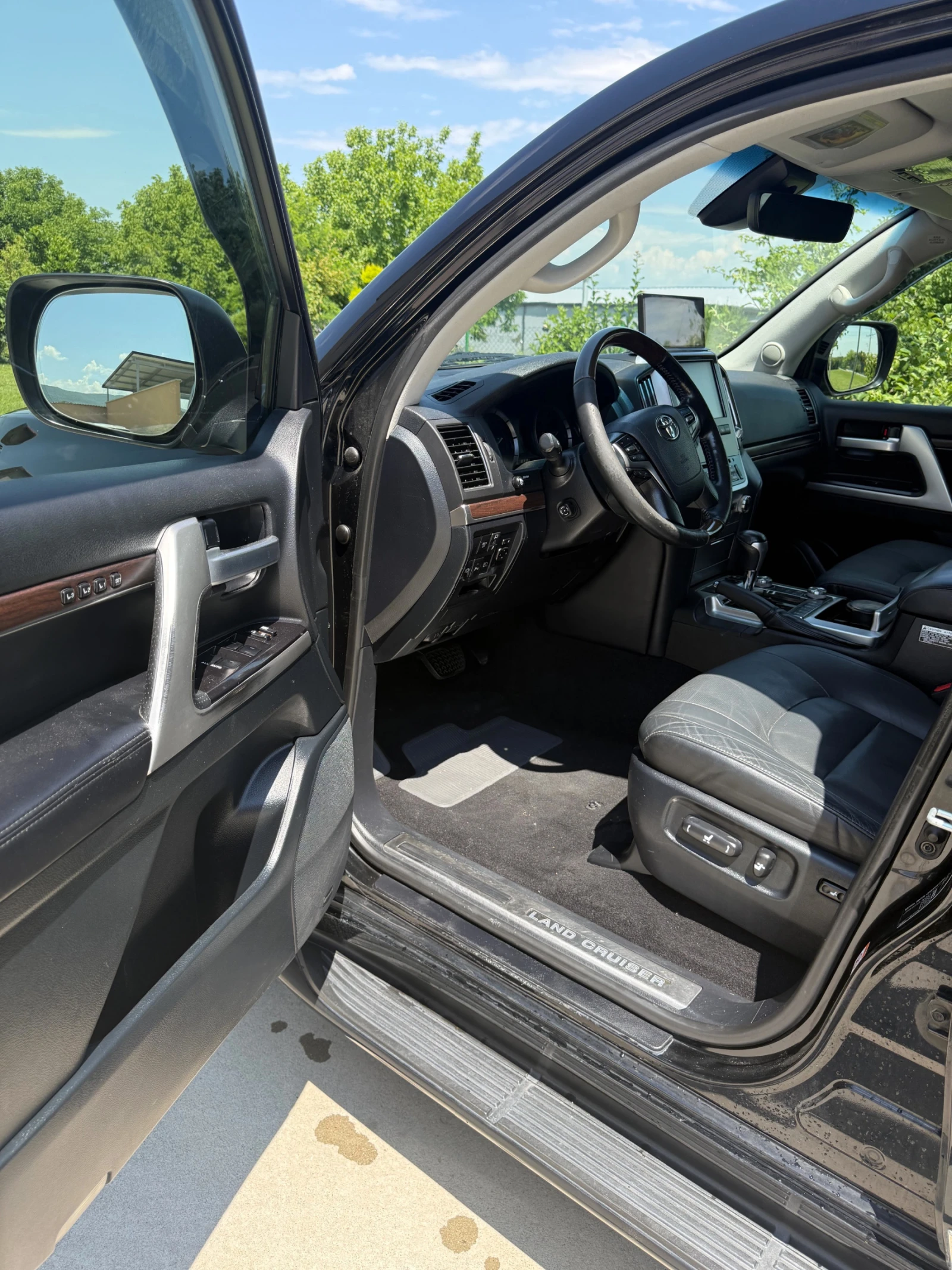 Toyota Land cruiser j200  Executive Lounge , снимка 4 - Автомобили и джипове - 55900171