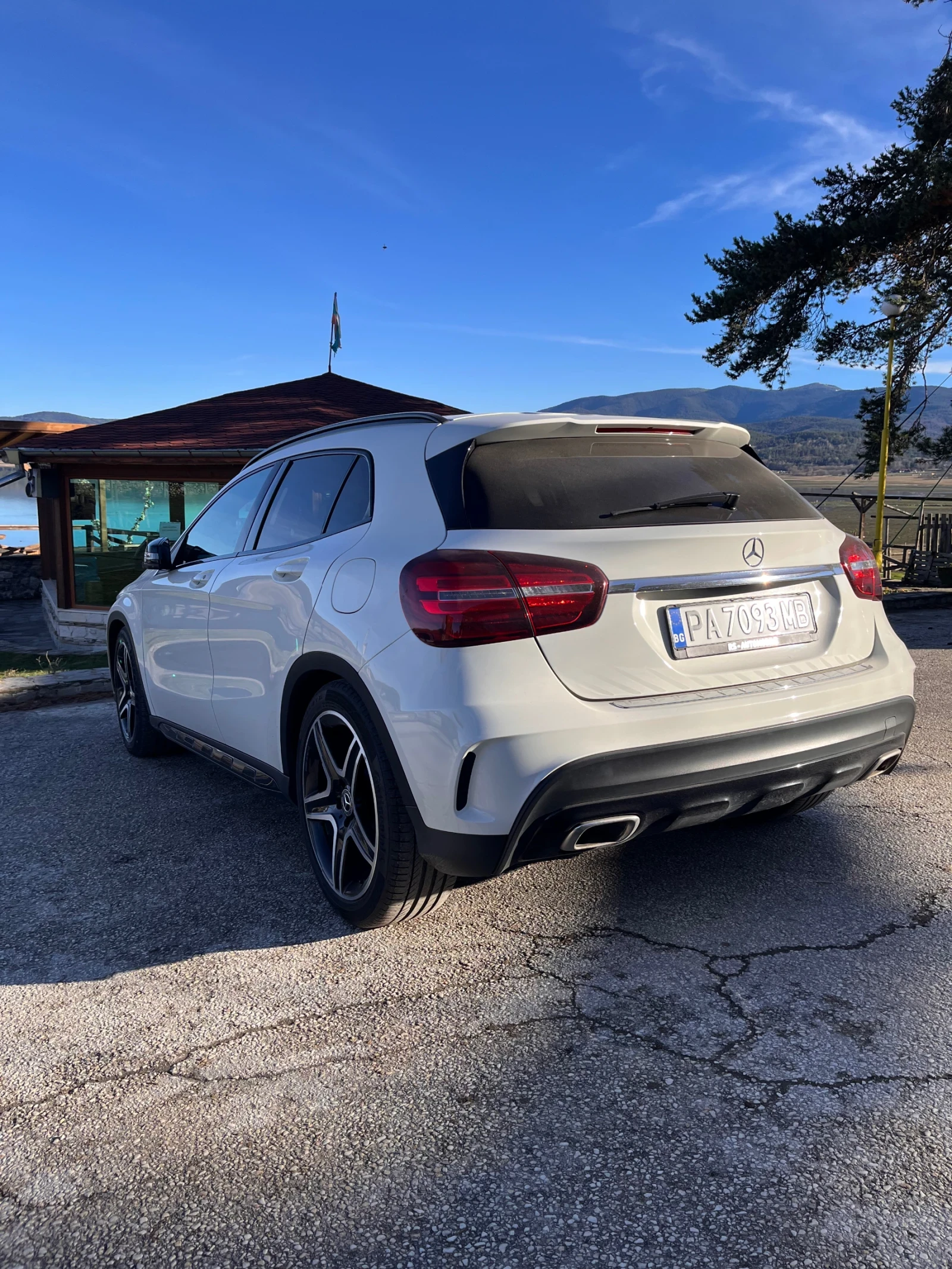 Mercedes-Benz GLA 200cdi Facelift Black pack, снимка 4 - Автомобили и джипове - 56057216