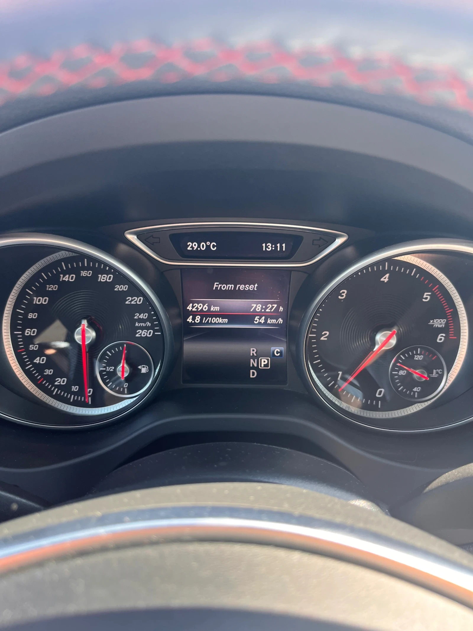 Mercedes-Benz GLA 200cdi Facelift Black pack, снимка 6 - Автомобили и джипове - 56057216