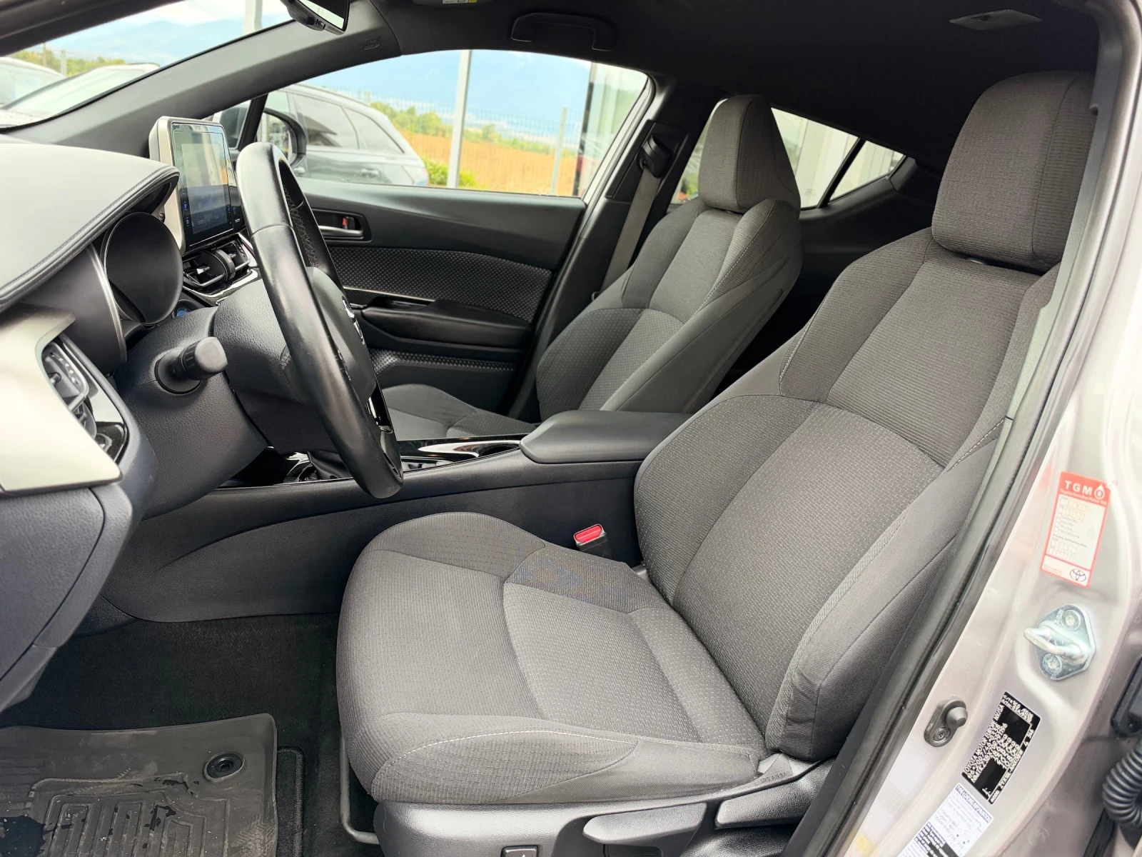 Toyota C-HR TOP / В ГАРАНЦИЯ, снимка 6 - Автомобили и джипове - 56238096