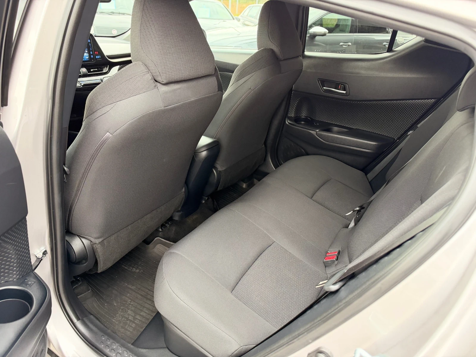 Toyota C-HR TOP / В ГАРАНЦИЯ, снимка 10 - Автомобили и джипове - 56238096