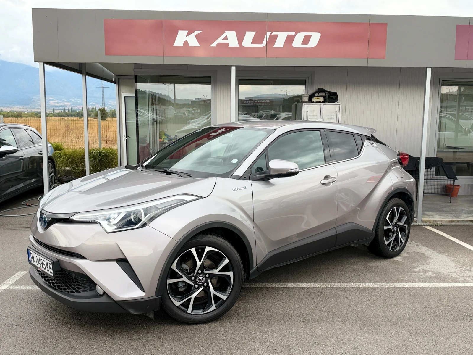 Toyota C-HR TOP / В ГАРАНЦИЯ