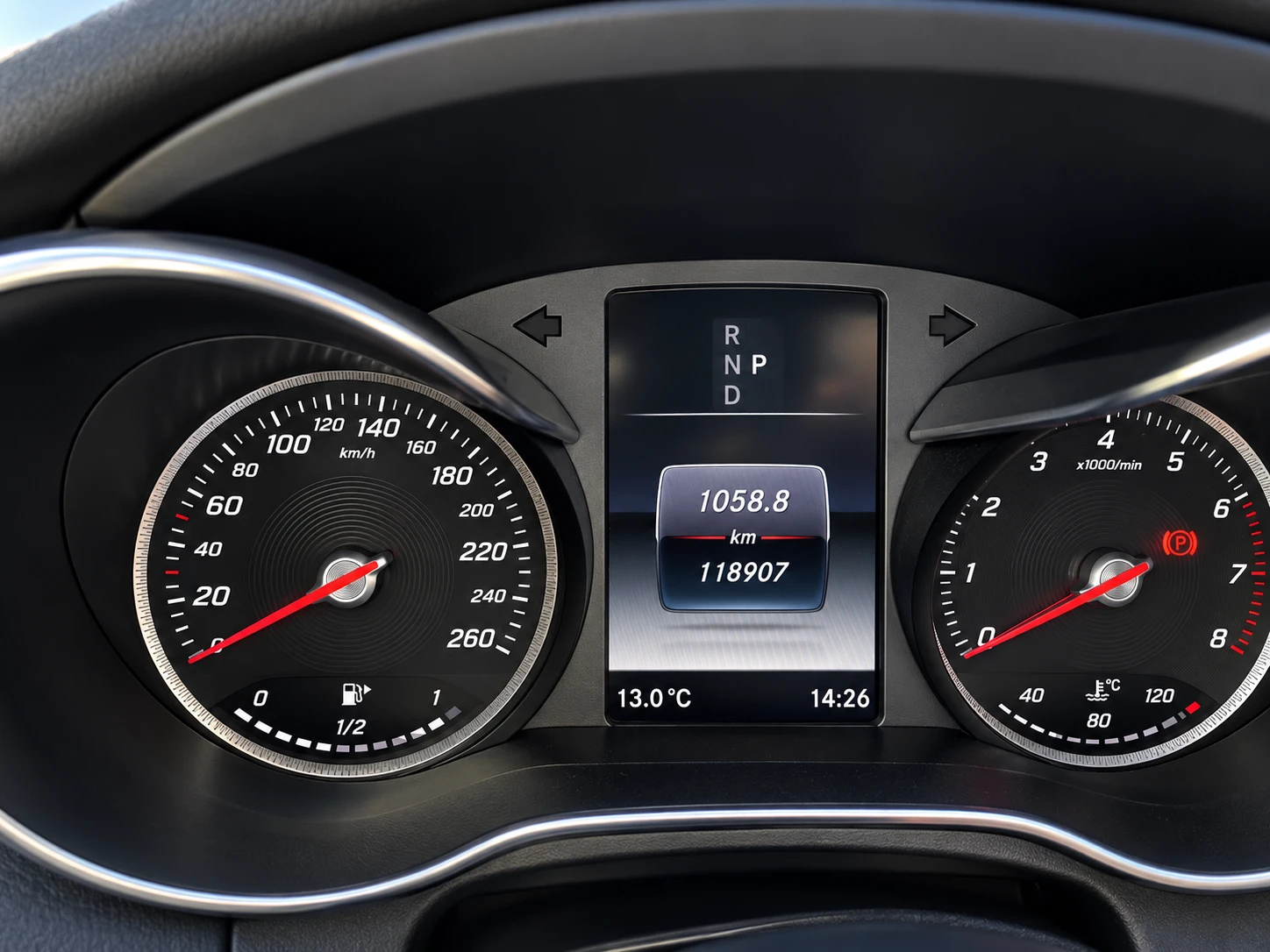 Mercedes-Benz GLC 300 4MATIC, снимка 13 - Автомобили и джипове - 56314118