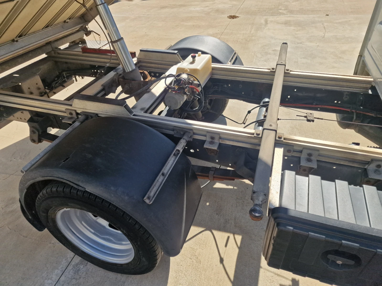 Iveco 35c15 3.0НРI швейцарски, снимка 17 - Бусове и автобуси - 55463453