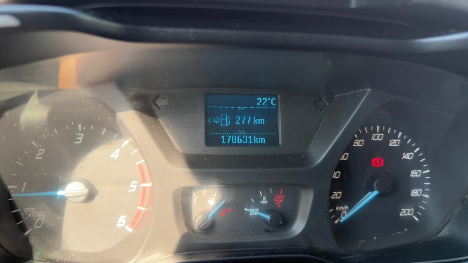 Ford Transit Custom, снимка 5 - Бусове и автобуси - 55598099