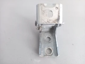 Панта врата предна дясна горна Пежо 5008 (с)