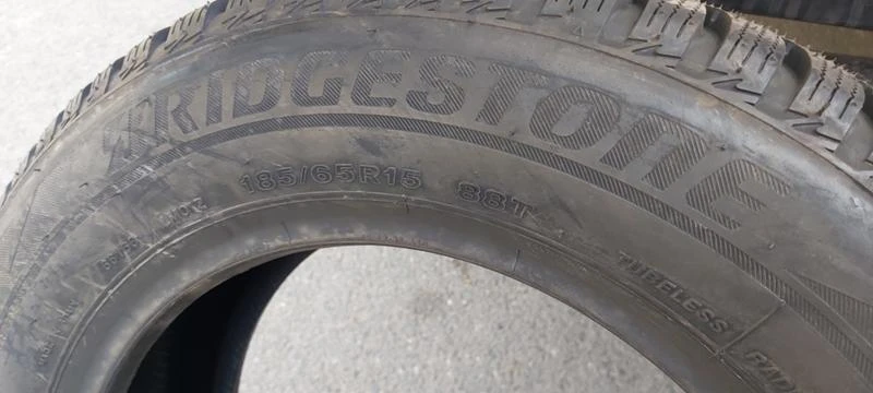 Гуми Зимни 185/65R15, снимка 3 - Гуми и джанти - 33033782