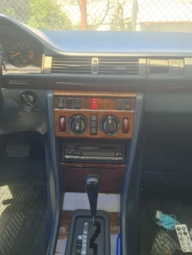 Mercedes-Benz 124, снимка 6