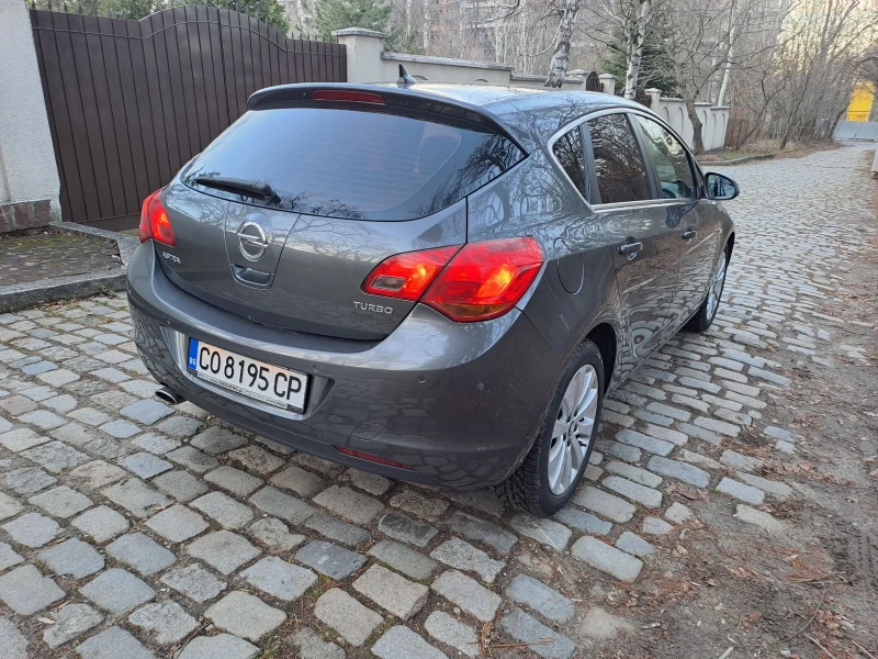 Opel Astra 1.6T, снимка 4 - Автомобили и джипове - 48386754