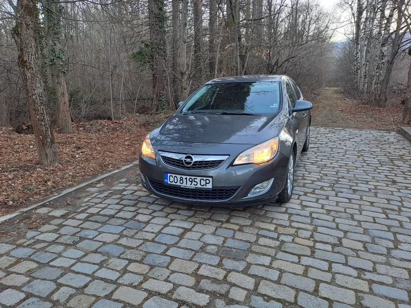 Opel Astra 1.6T, снимка 3 - Автомобили и джипове - 48386754