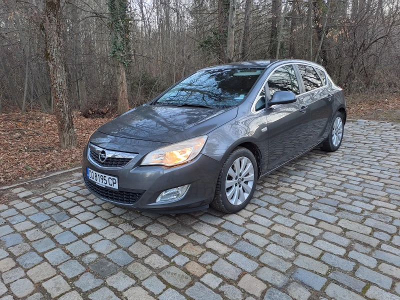 Opel Astra 1.6T, снимка 1 - Автомобили и джипове - 48386754