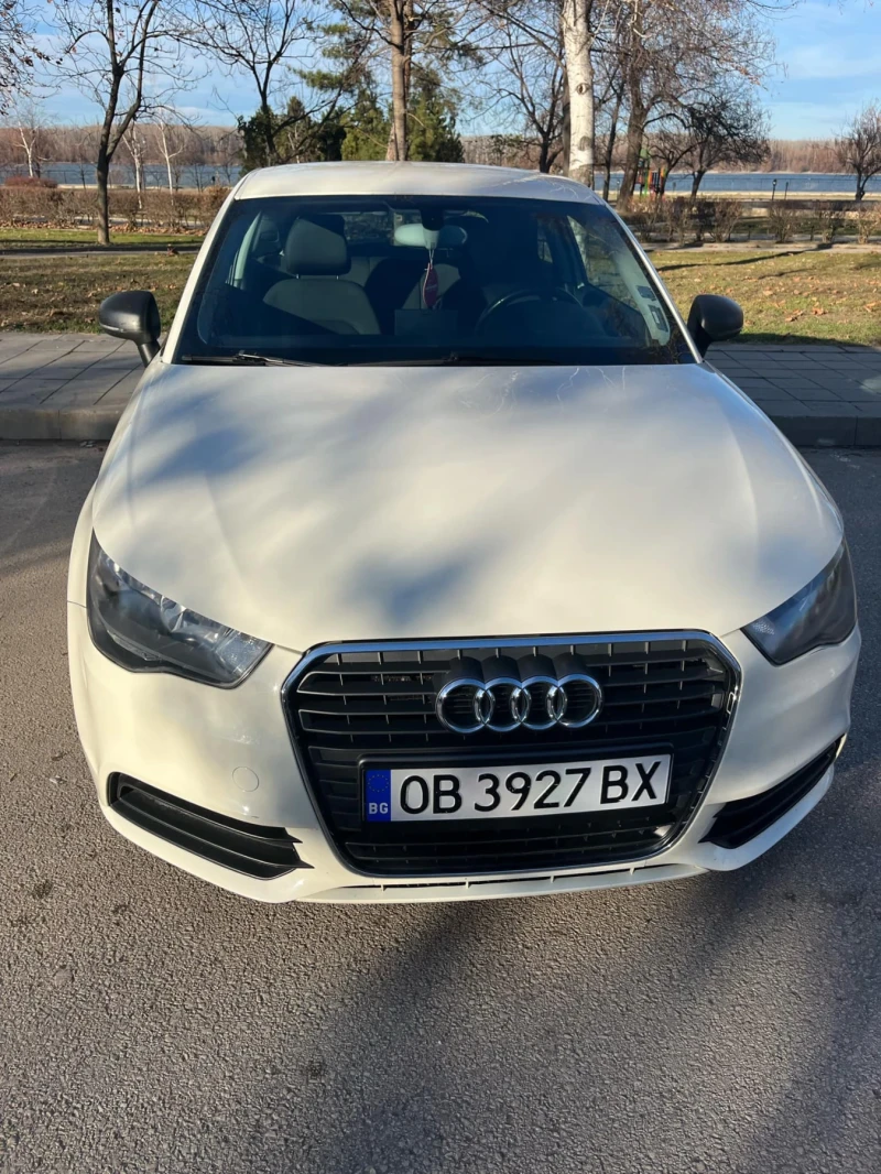 Audi A1 В перфектно състояние обслужен всичко платено , снимка 1 - Автомобили и джипове - 48407077