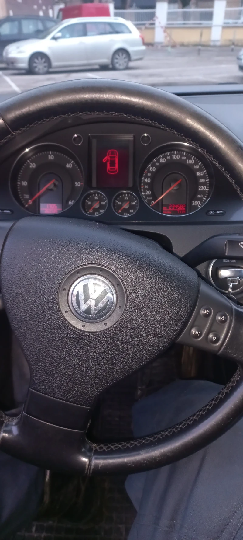 VW Passat, снимка 15 - Автомобили и джипове - 48851531