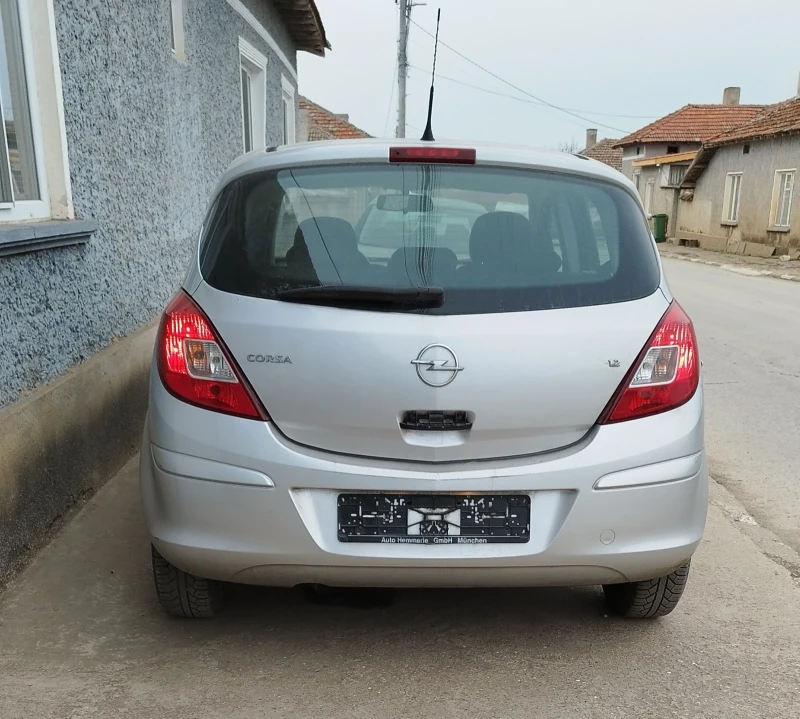 Opel Corsa 1.2, снимка 2 - Автомобили и джипове - 49116722