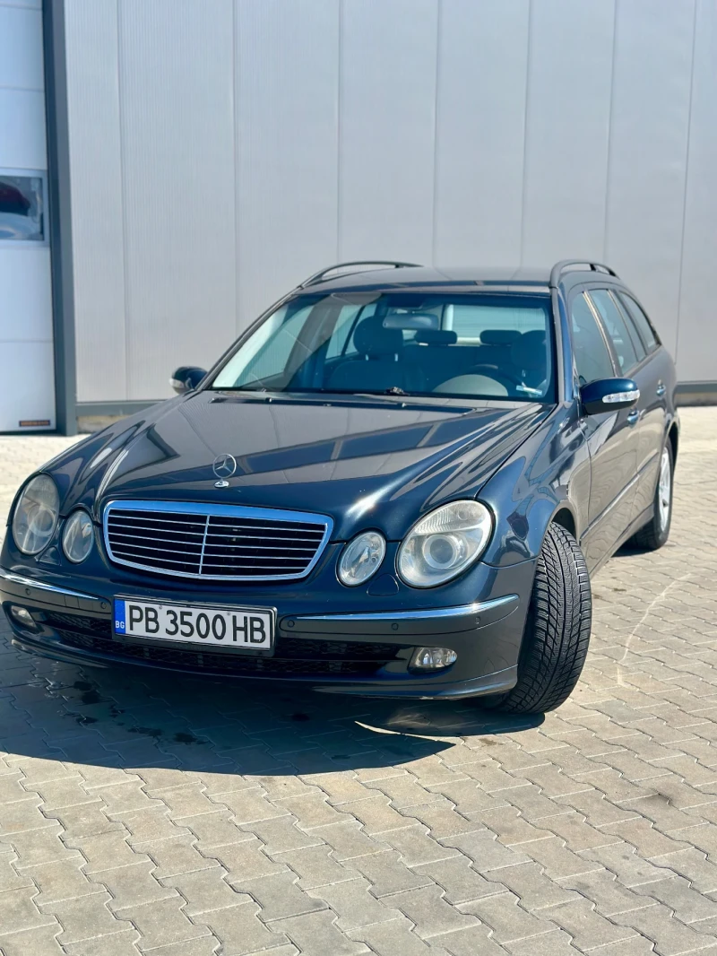 Mercedes-Benz E 220, снимка 1 - Автомобили и джипове - 49559708