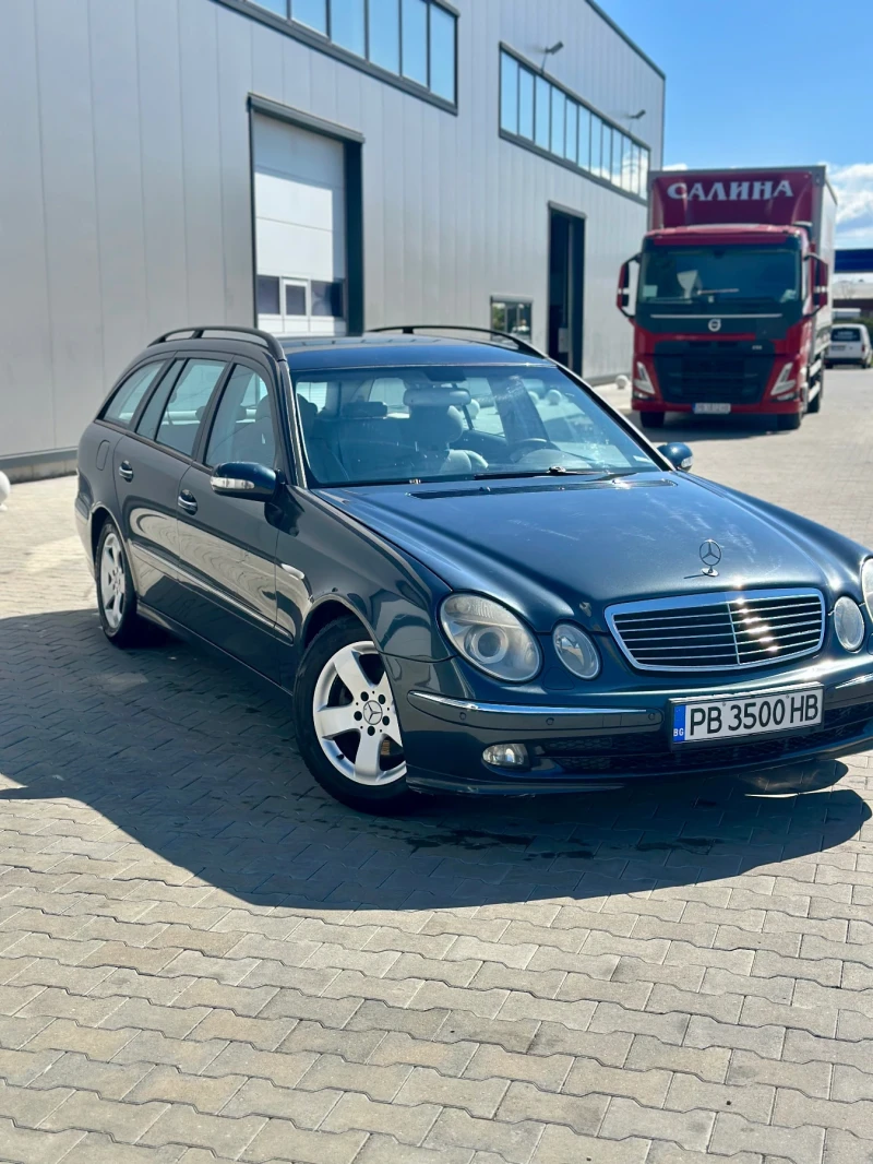 Mercedes-Benz E 220, снимка 3 - Автомобили и джипове - 49559708