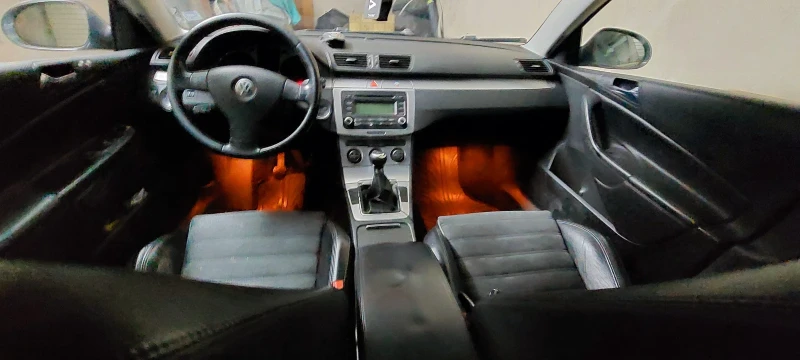 VW Passat, снимка 5 - Автомобили и джипове - 52380208